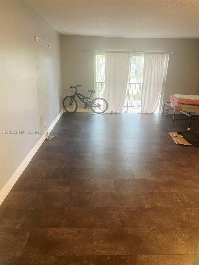 Photo - 5961 N Falls Cir Dr Unit 109