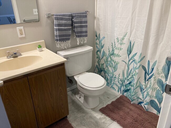 Photo - 905 South Locust Street