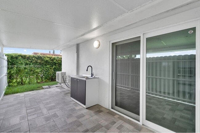 Building Photo - 7930 SW 36th Terrace Unit 3 Rental