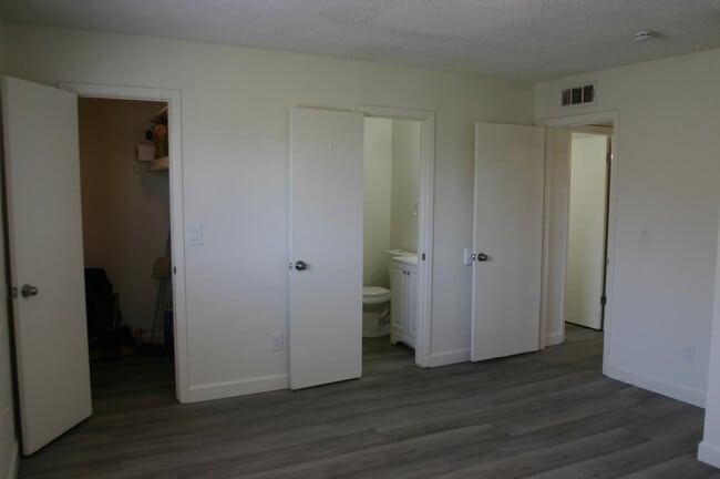 Photo - 860 E Brown Rd