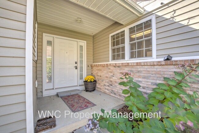 Photo - 302 Creeks End Cir