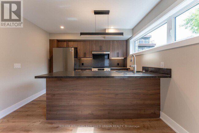 Photo - 352 Jones Ave