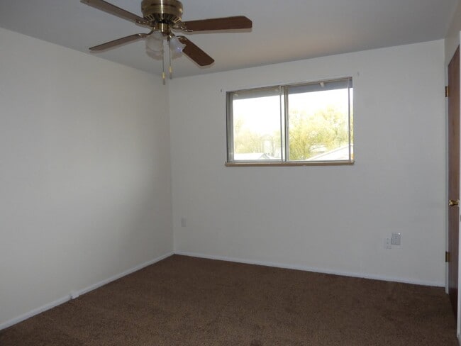 Building Photo - Beautiful 2BR/1.5BA Duplex in Wheat Ridge! Rental