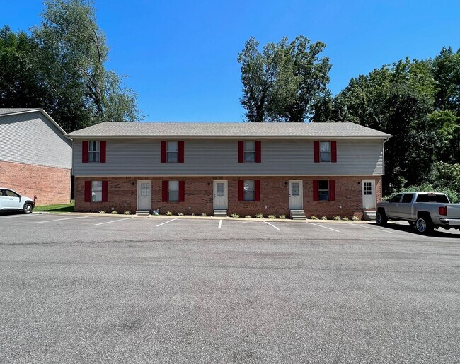 Photo - University Place 1- Charming Townhouse Apartment Unit E2