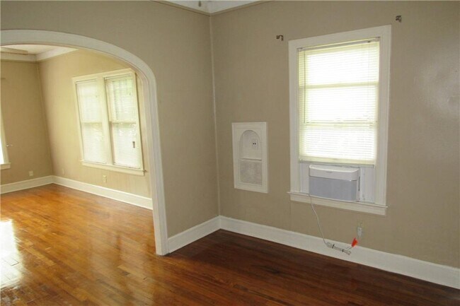 Photo - 1715 Briar St