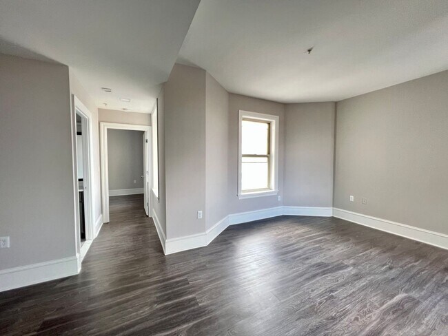 Photo - 306 W Franklin