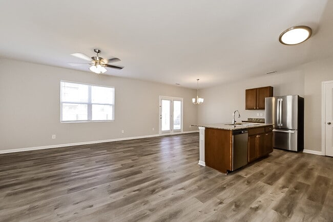 Photo - 2901 S Hills