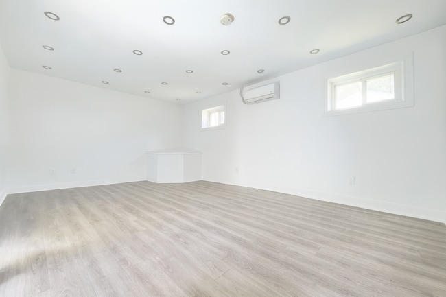 Photo - 276-276 Lincoln St Unit Rear