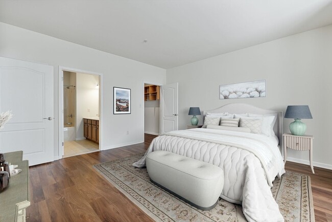 Photo - Barclay Square at Princeton Forrestal