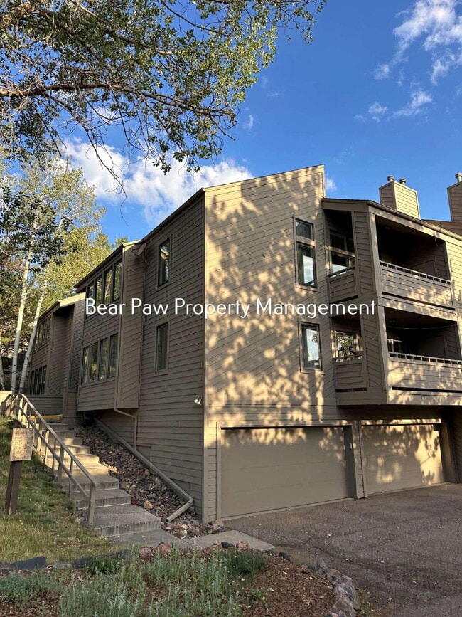 Building Photo - "Charming 2-Bed, 2-Bath Condo in Genesee, CO"