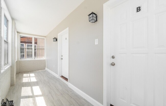 Photo - 155 Tichenor Ave Unit 1