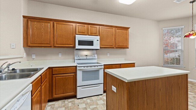 Photo - Wynwood of Westcreek