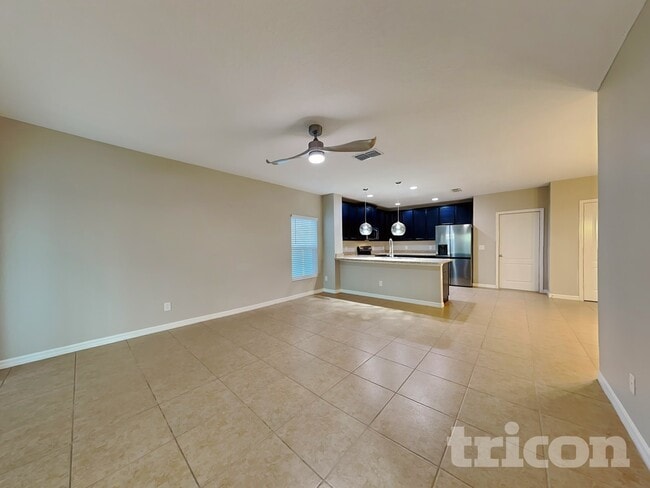 Photo - 727 Benjamin Trail