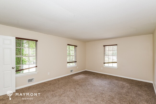 Photo - 1684 Regency Pl