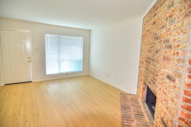 Photo - 2194 Aspen Dr