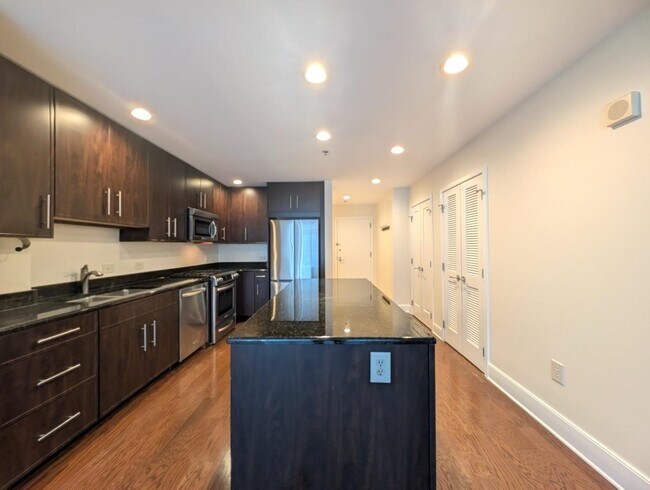 Photo - 1125 Maxwell Ln Unit 206