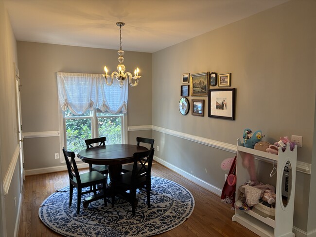 Photo - 420 Lake Forest Dr SE