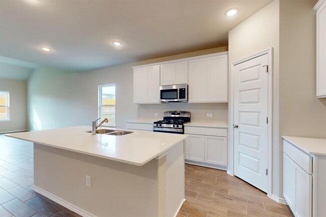 Photo - 4509 Beacon Bay Dr