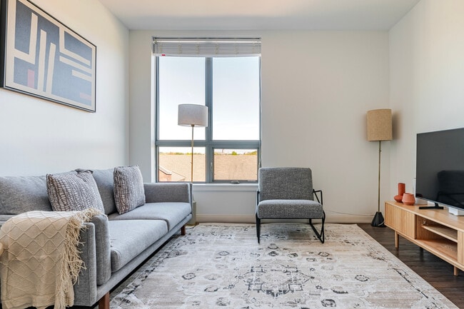 Photo - 245 Walnut St Unidad SI FL4-ID1266