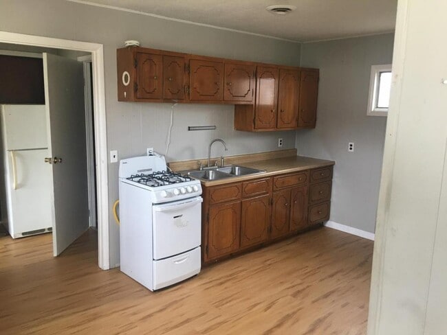 Building Photo - 174 Price St Rental