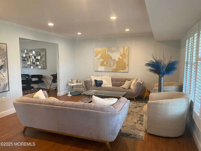 Photo - 84 Forest St