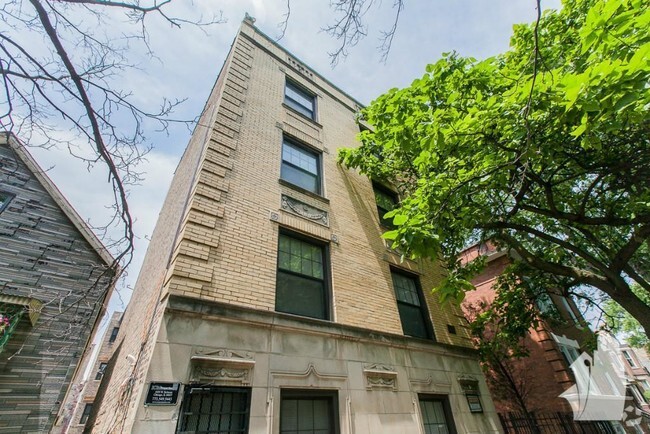 Building Photo - 3620 N Marshfield Ave Rental