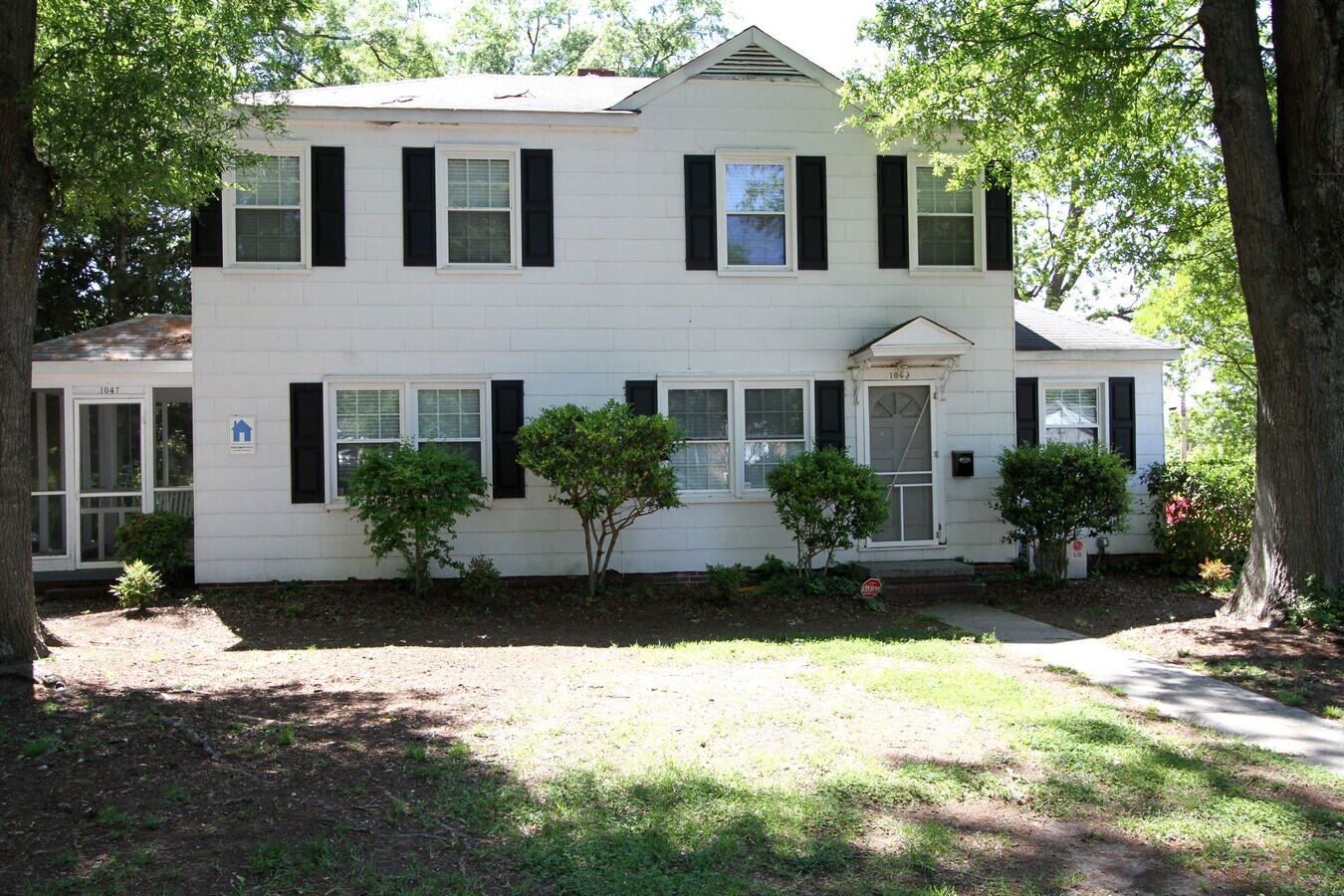 Photo - 1047-1049 College Avenue Ext