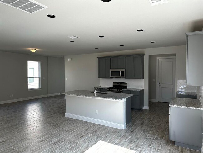 Photo - 109 Riverhill Dr