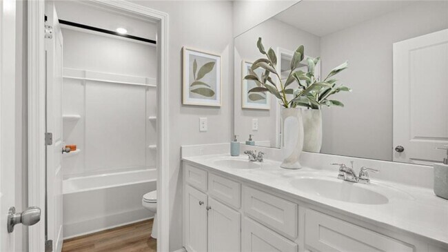 Photo - 131 Red Maple Wy