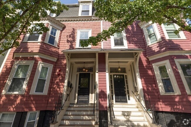 Building Photo - 11 Mercer St Unit 1 Rental