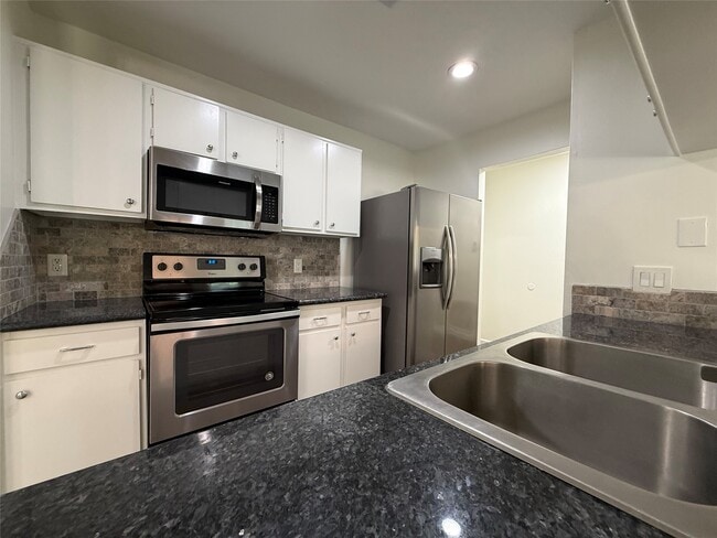 Photo - 8 N Circlewood Glen