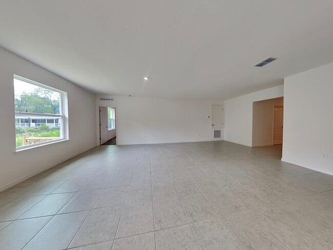 Photo - 1330 Chris Ave