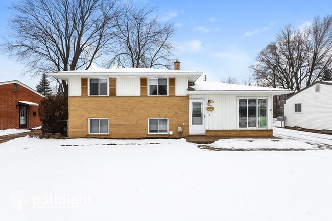33642 Newport Drive - 33642 Newport Drive House