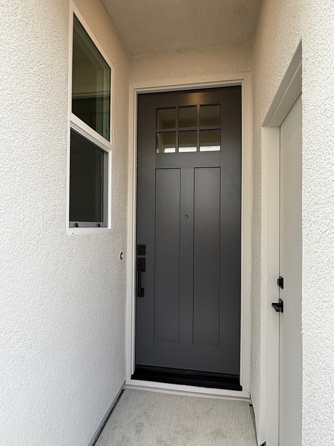 Building Photo - 4085 Peter's Ct