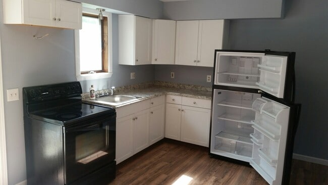 Kitchen - 125 W William St