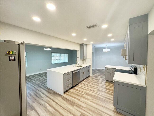 Photo - 9602 NW 72nd St