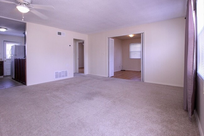 Photo - Charming Midtown Condo 2 Blocks From Brookside! Unit D