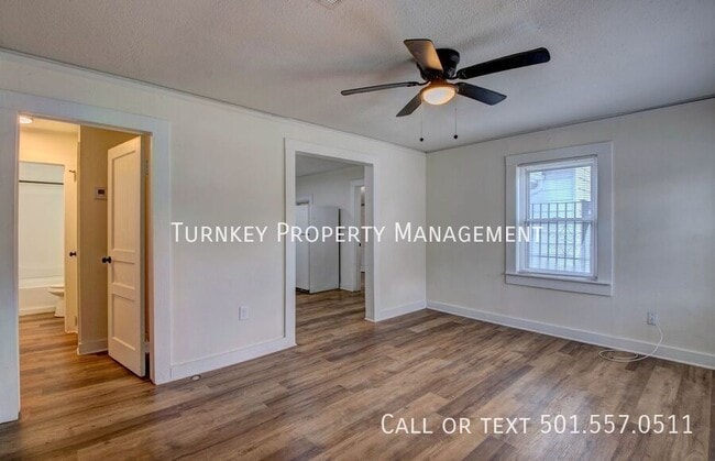 Photo - 4904 Lynch Dr