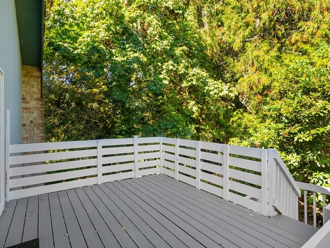 Photo - 1107 Meadowview Ct