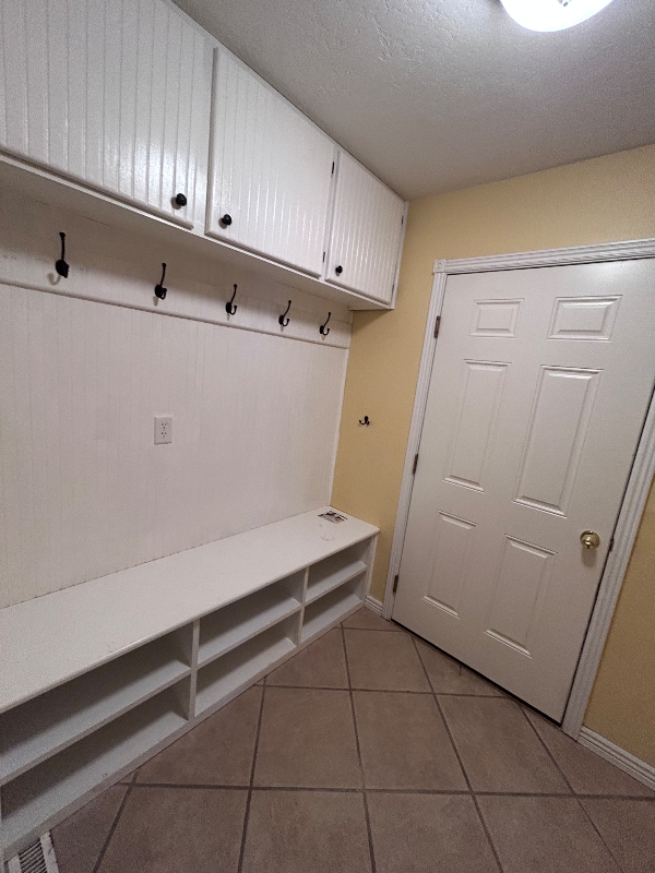 Photo - 517 Meadowview Ln