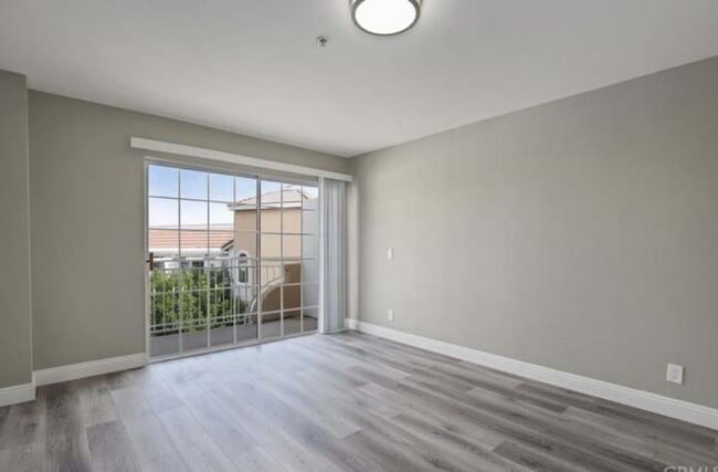 Master Bedroom, 2nd Balcony - 4750 Templeton St Unit #1205