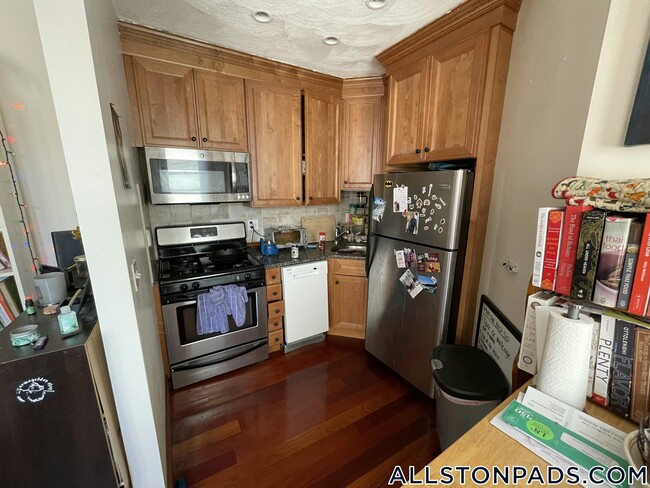Photo - 240 Kelton St Unit 15