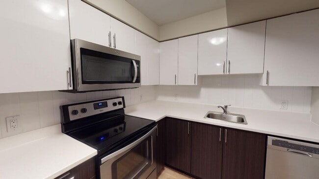 Building Photo - Arbor Village - 1073 Hollington