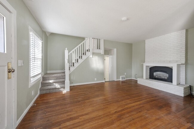 Photo - Sanders Beach home 3 bed 2 bath with second living room