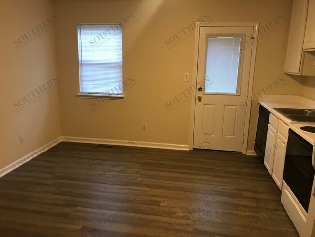 Photo - 3921 Banyan Ct Unit B
