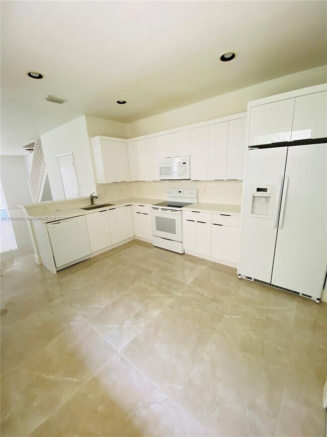 Photo - 2433 Pasadena Way