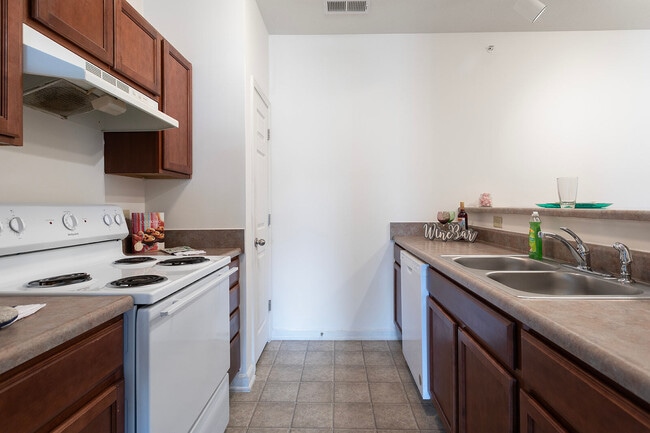 Photo - Canal Gardens