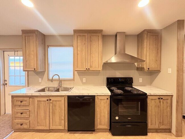 Photo - 10610 State Rte 762