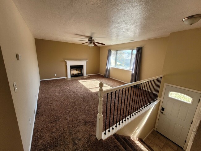 Building Photo - 115 W 1100 N