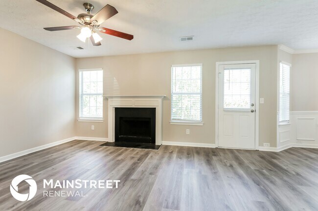 Photo - 210 Heaton Pl Trail